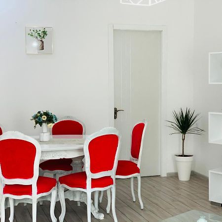 Sweet Apartment In Kutaiszi Kültér fotó
