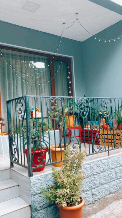 Sweet Apartment In Kutaiszi Kültér fotó