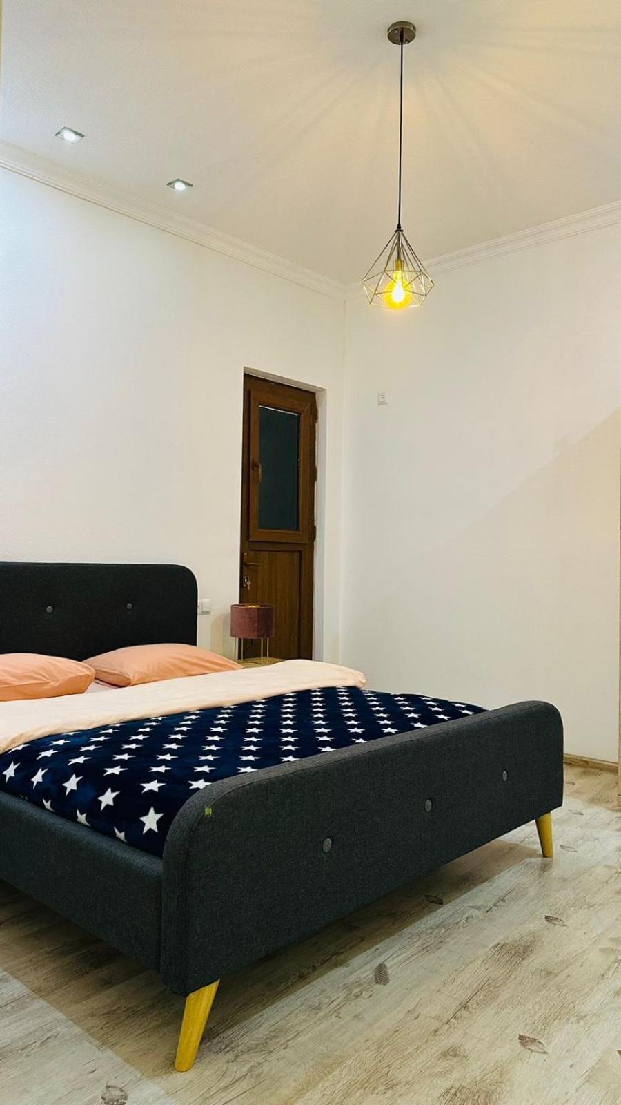 Sweet Apartment In Kutaiszi Kültér fotó