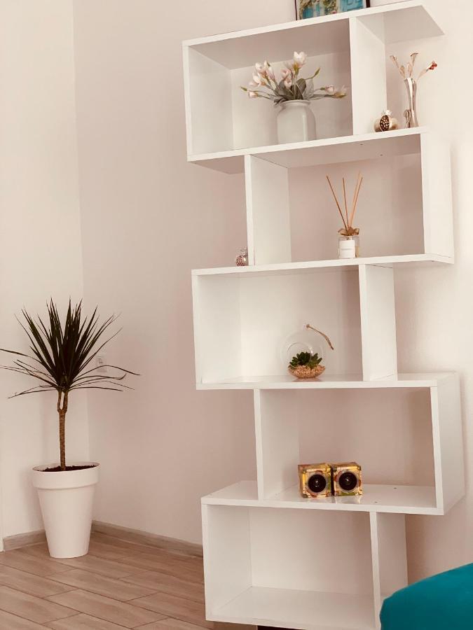 Sweet Apartment In Kutaiszi Kültér fotó
