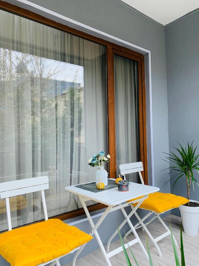 Sweet Apartment In Kutaiszi Kültér fotó