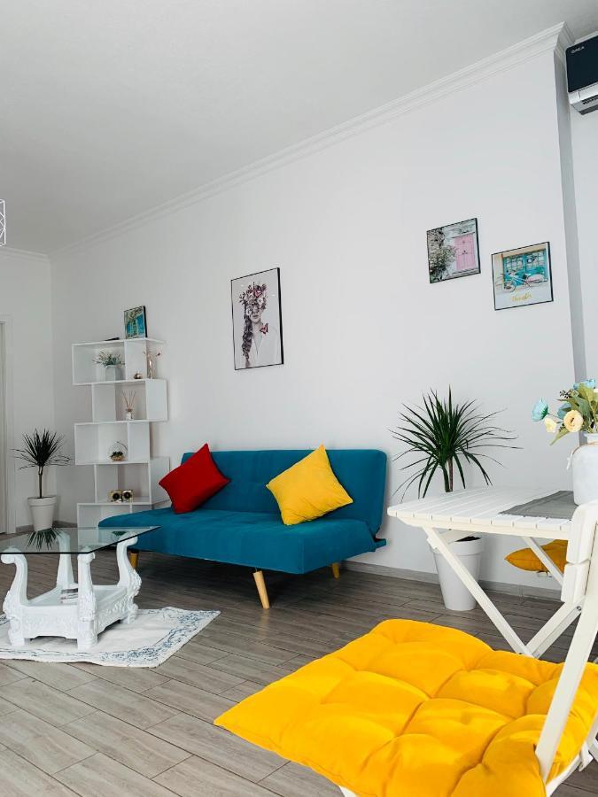 Sweet Apartment In Kutaiszi Kültér fotó