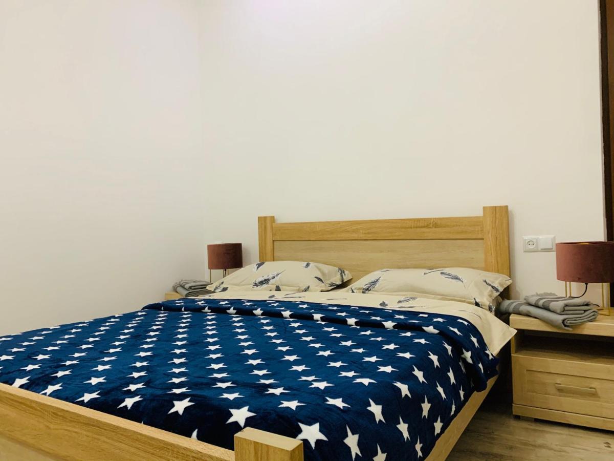 Sweet Apartment In Kutaiszi Kültér fotó