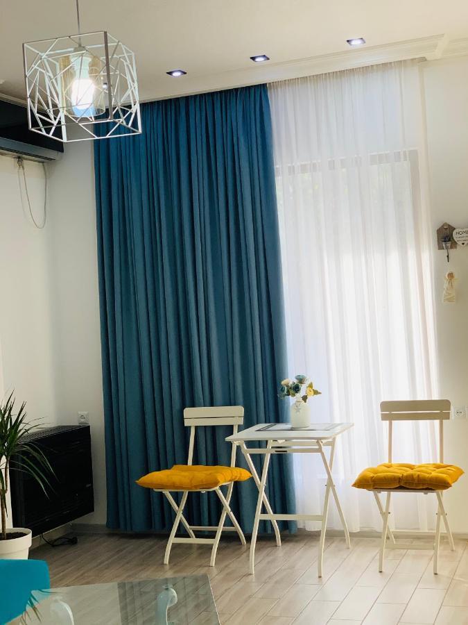 Sweet Apartment In Kutaiszi Kültér fotó
