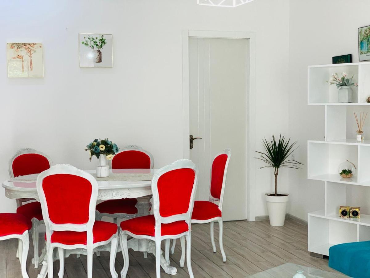 Sweet Apartment In Kutaiszi Kültér fotó