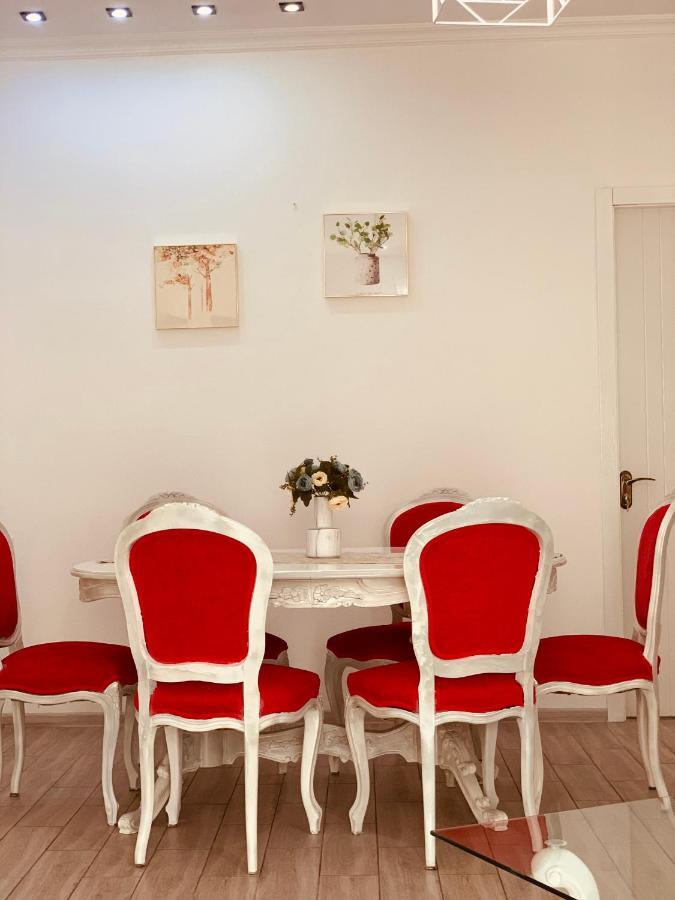 Sweet Apartment In Kutaiszi Kültér fotó